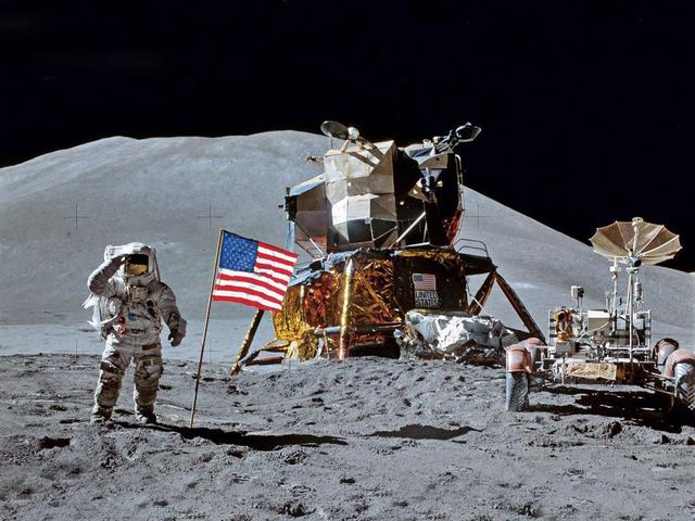 Is The Moon Toxic? Scientists: Moon Astronauts Have 'Strange Illness' And The Smell Of Gunpowder On The Moon Is Strong